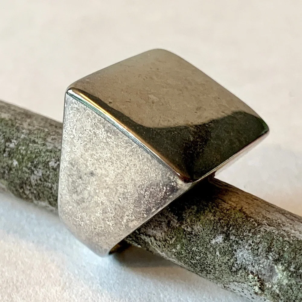 Heavy Metal Ring - Picture 1 of 6